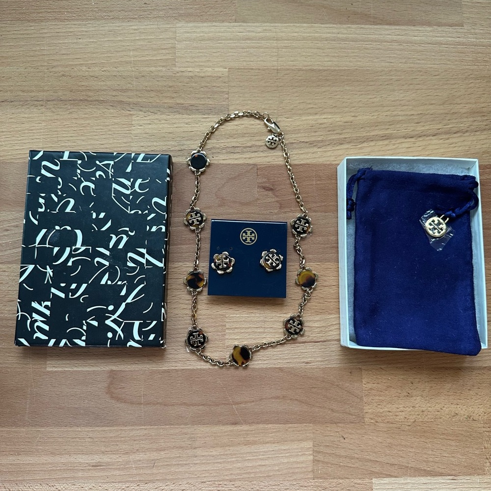 New Tory Burch necklace and earrings set